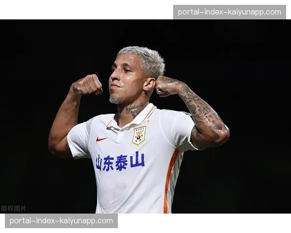 克雷桑多次错失良机加失误 泰山核心外援状态陷入低迷